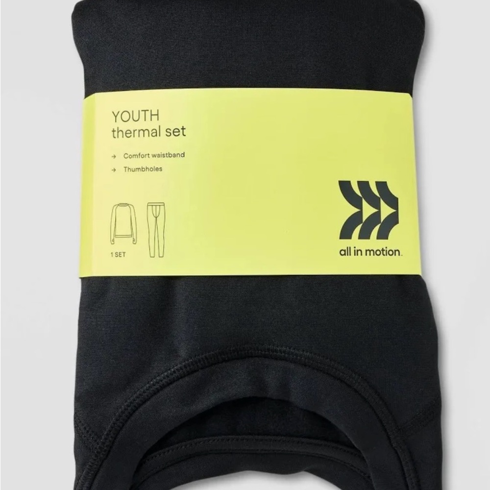 NWT all in motion Kids Thermal Set - Black